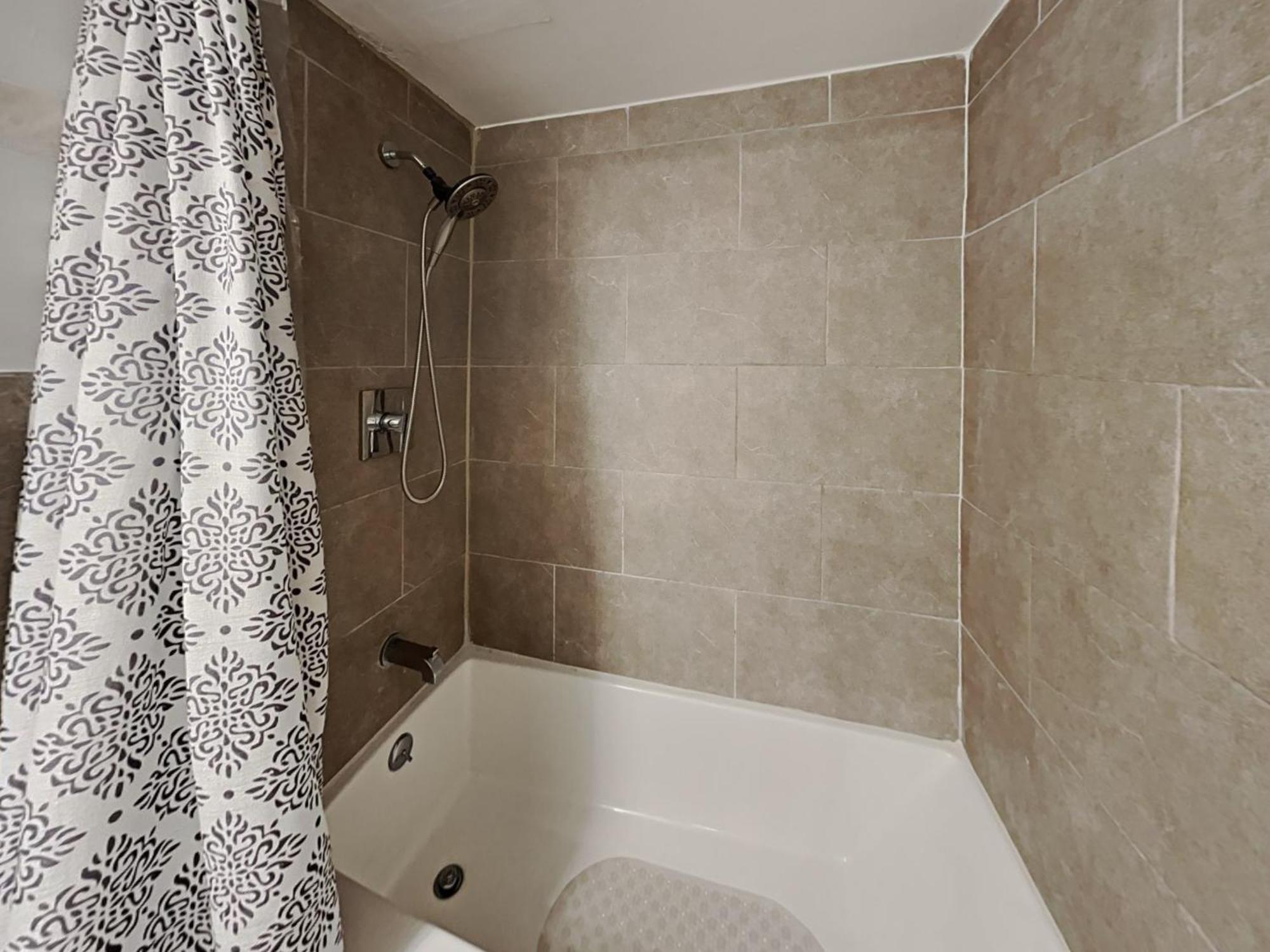 Private Rooms At Miami Centrally Located With Free Parking Ngoại thất bức ảnh