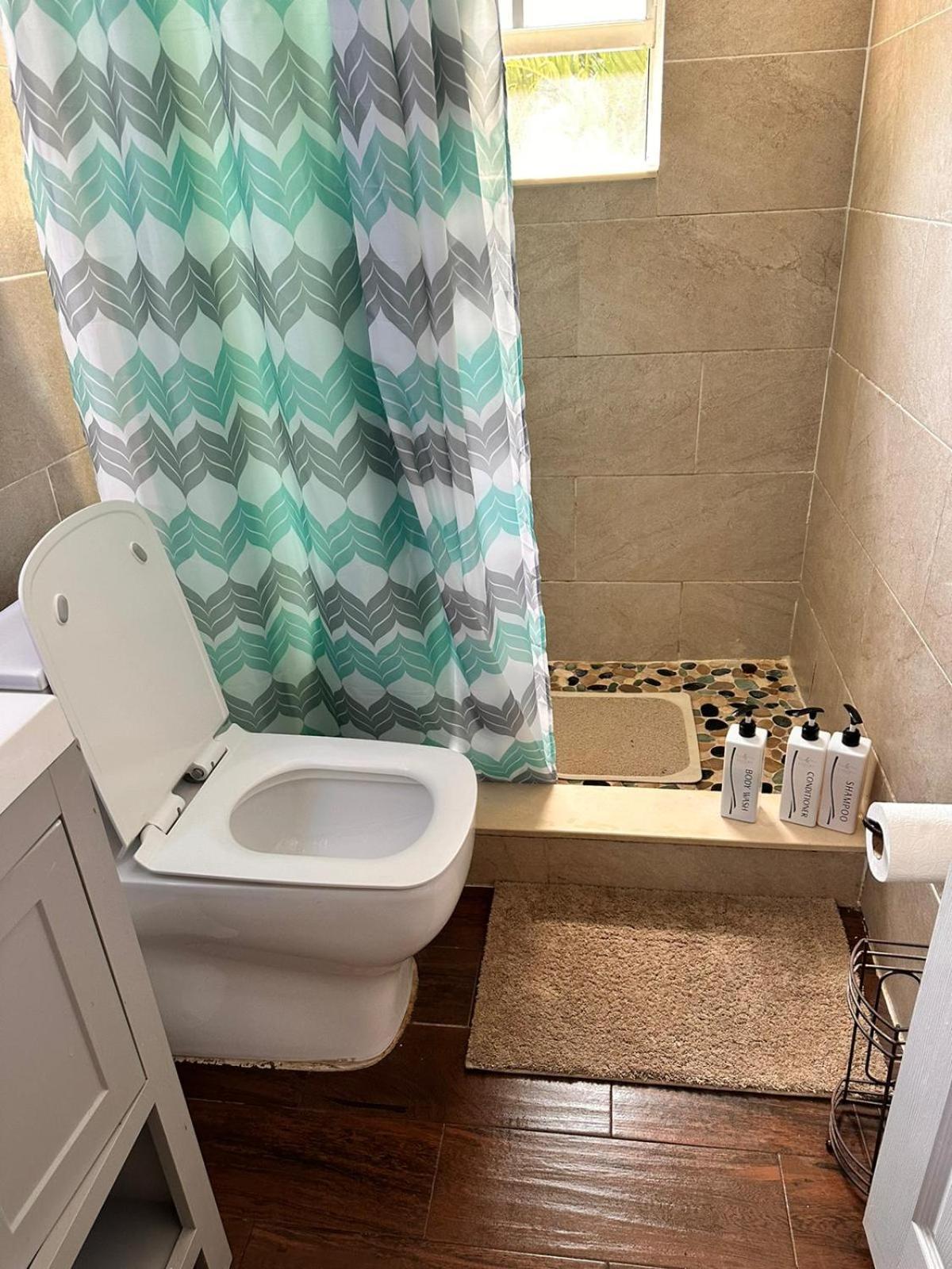 Private Rooms At Miami Centrally Located With Free Parking Ngoại thất bức ảnh
