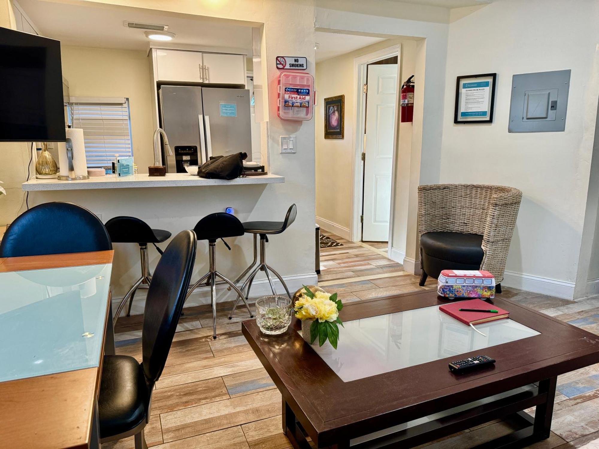 Private Rooms At Miami Centrally Located With Free Parking Ngoại thất bức ảnh