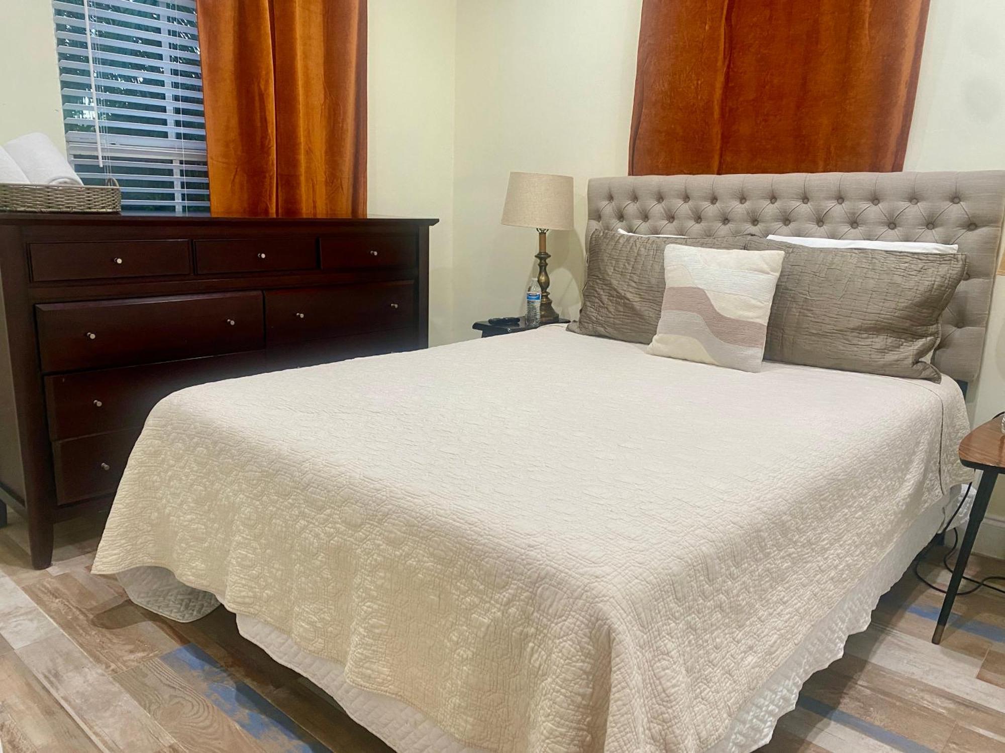 Private Rooms At Miami Centrally Located With Free Parking Ngoại thất bức ảnh