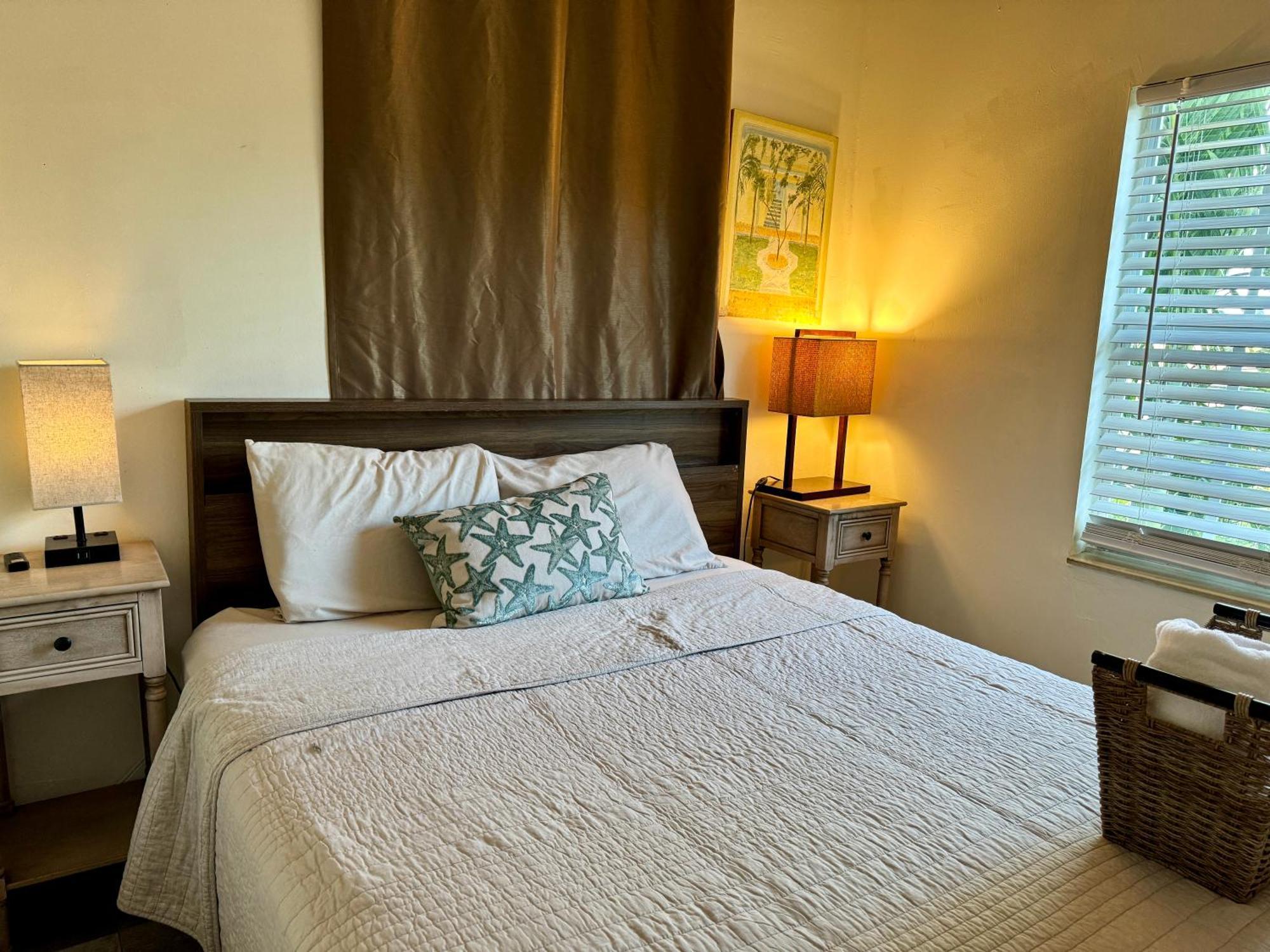 Private Rooms At Miami Centrally Located With Free Parking Ngoại thất bức ảnh
