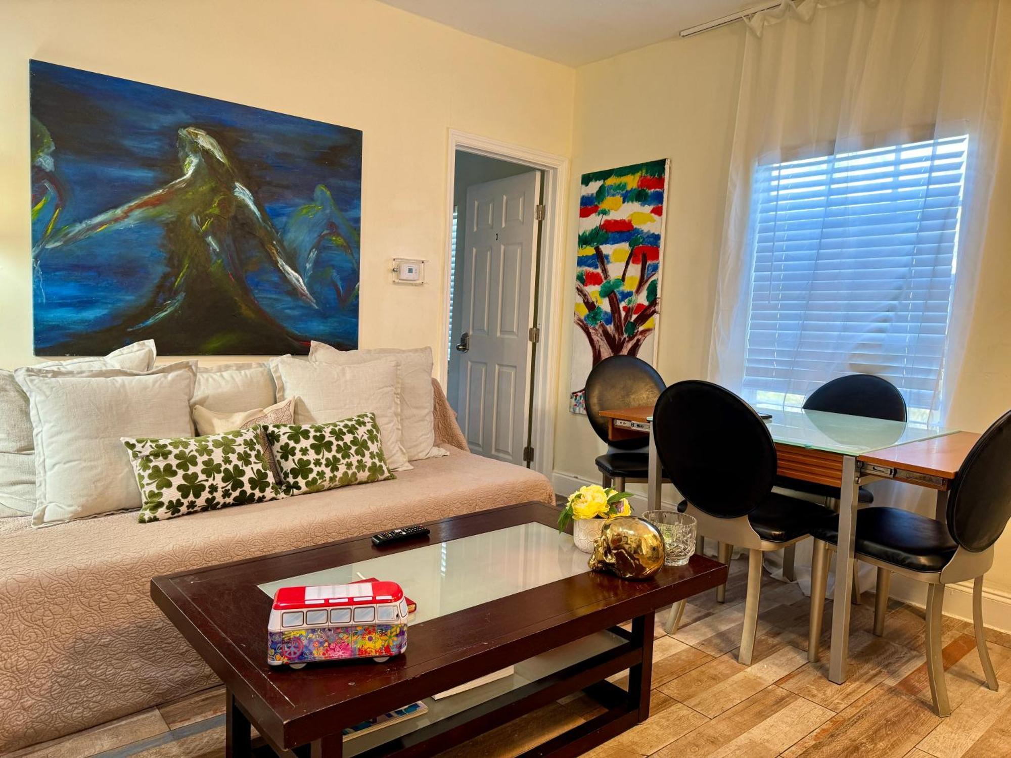 Private Rooms At Miami Centrally Located With Free Parking Ngoại thất bức ảnh