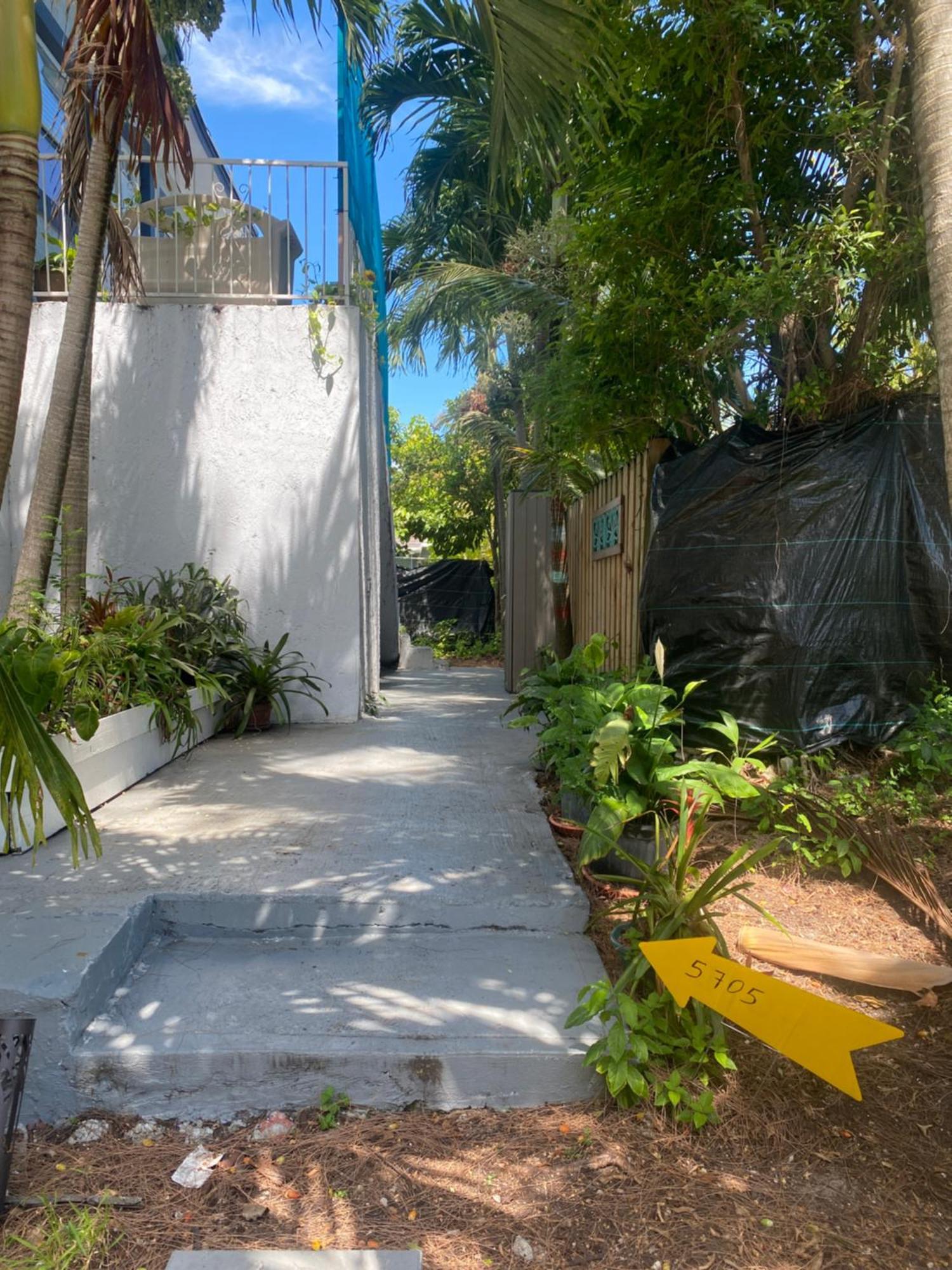 Private Rooms At Miami Centrally Located With Free Parking Ngoại thất bức ảnh
