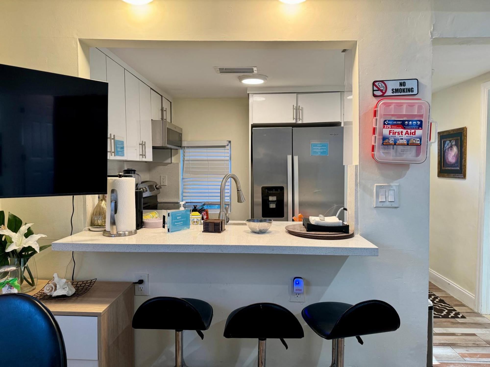 Private Rooms At Miami Centrally Located With Free Parking Ngoại thất bức ảnh
